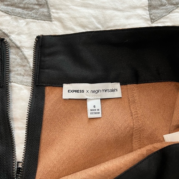 Snake skin print faux leather skirt. Worn once. - Picture 6 of 8